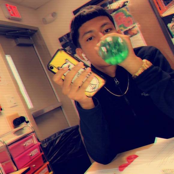 Meet your Posher, Fabian - Picture 1 of 1